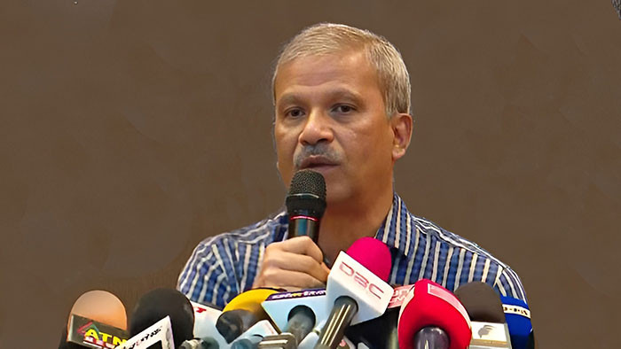 ‘অনৈক্য’ ঘোচাতে বিশেষ সভা ডেকেছে উপদেষ্টা পরিষদ