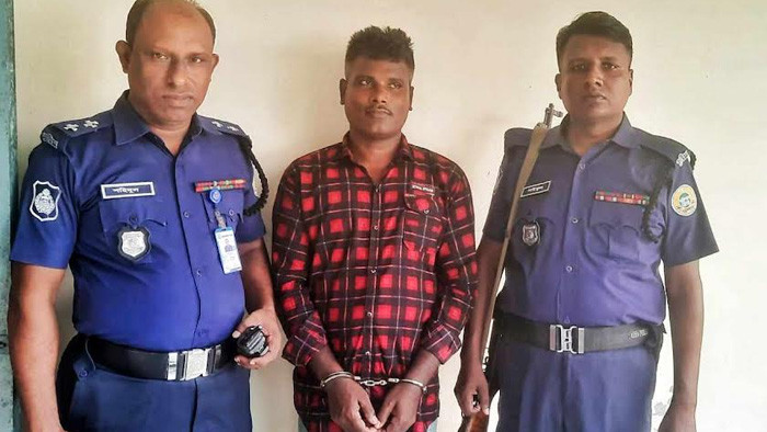 পনেরো বছরপর ডাকাতি মামলার পলাতক আসামী গ্রেফতার