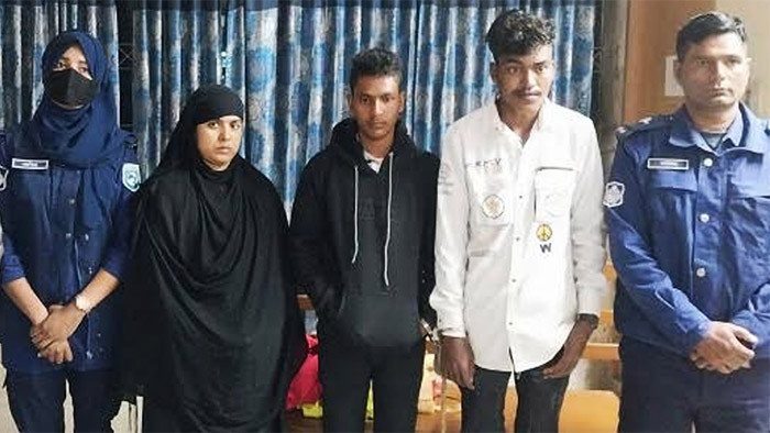 ভারত থেকে পালিয়ে আসা প্রেমিক-প্রেমিকা কুড়িগ্রাম সীমান্তে আটক