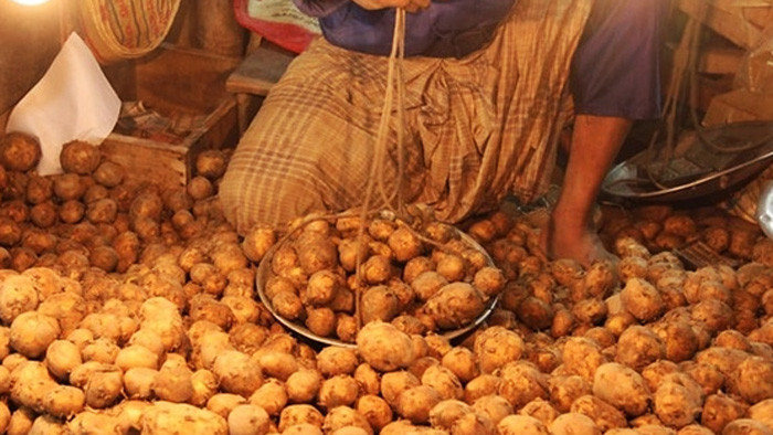 ‘আলু’ এখন বিলাসী সবজি