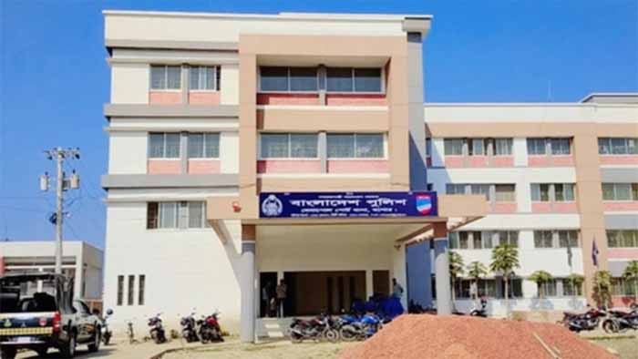 ২৪ দিন ওসিশূন্য বেনাপোল পোর্ট থানা, নেই তদন্ত ওসিও ৭ বছর ধরে