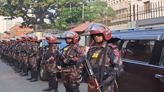 সারা দেশে ১৪৭ প্লাটুন বিজিবি মোতায়েন