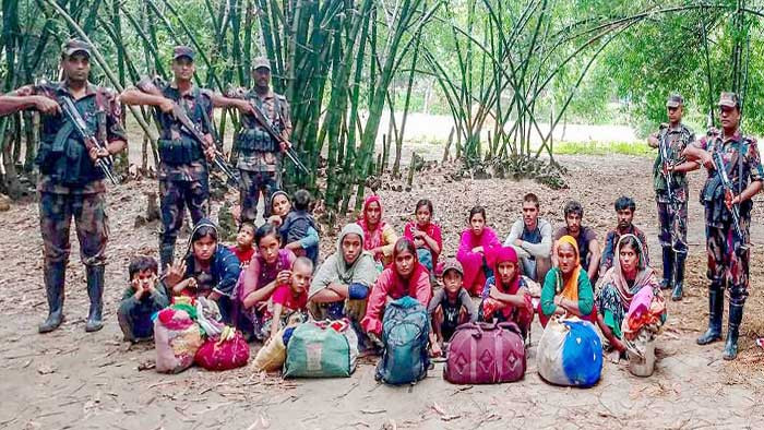 চাঁপাইনবাবগঞ্জ সীমান্ত দিয়ে নতুন করে ২০ জনকে পুশ ইন