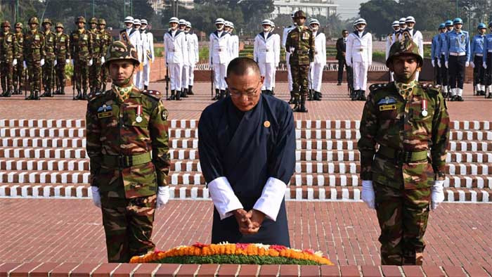 জাতীয় স্মৃতিসৌধে ভুটানের প্রধানমন্ত্রী শেরিং তোবগের শ্রদ্ধা