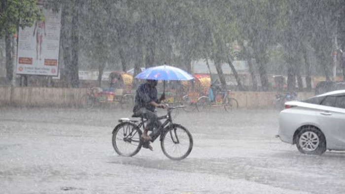 দেশের পাঁচ বিভাগে ভারী বৃষ্টির পূর্বাভাস, কমবে তাপপ্রবাহ