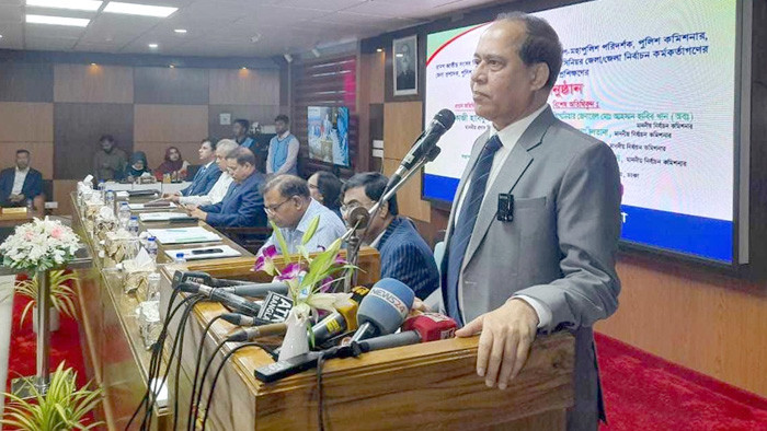 নির্বাচন জনগণের কাছ গ্রহণযোগ্য হতে হবে : ডিসি-এসপিদের সিইসি