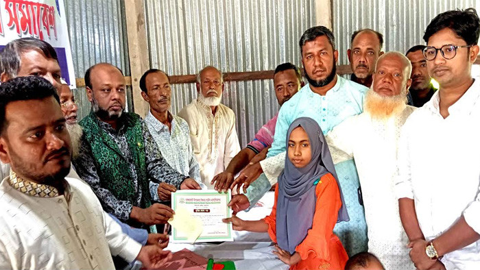 নাঙ্গলকোটের দৌলতপুর আদর্শ স্কুলে অভিভাবক ও মা সমাবেশ