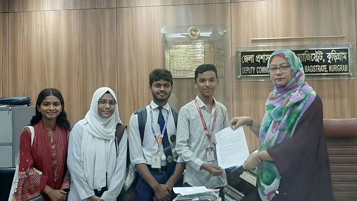 কুড়িগ্রাম সামাজিক যোগাযোগ মাধ্যম সাইবার বুলিং ও অশ্লীলতা বন্ধে স্মারকলিপি প্রদান