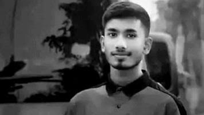 বড়াইগ্রামে মোটরসাইকেল নিয়ে ঘুরতে গিয়ে প্রাণ হারালো স্কুল ছাত্র