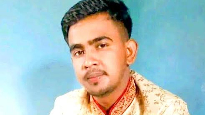 নওগাঁয় বিয়ের পরদিনই সড়ক দুর্ঘটনায় প্রাণ গেল যুবকের