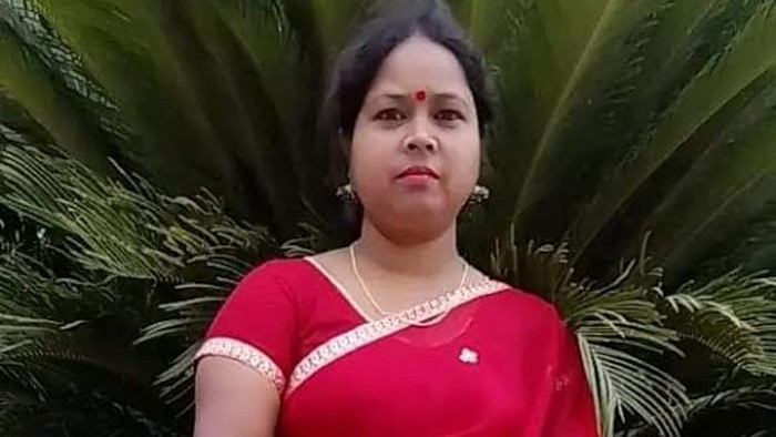 বড়াইগ্রামে ট্রাক চাপায় গৃহবধূর মৃত্যু