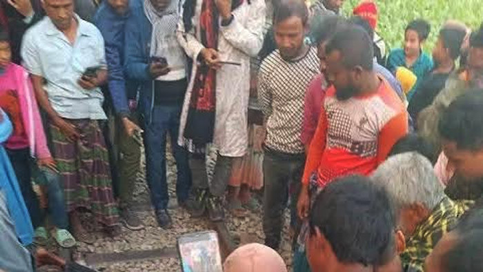লালমনিরহাটে আজহারীর মাহফিলে ট্রেনে কাটা পরে যুবকের মৃত্যু