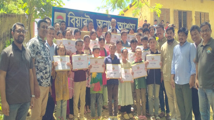 বিয়ারৗং অনাথ আশ্রমে পার্বত্য চট্টগ্রাম উন্নয়ন বোর্ডের ফার্নিচার হস্তান্তর