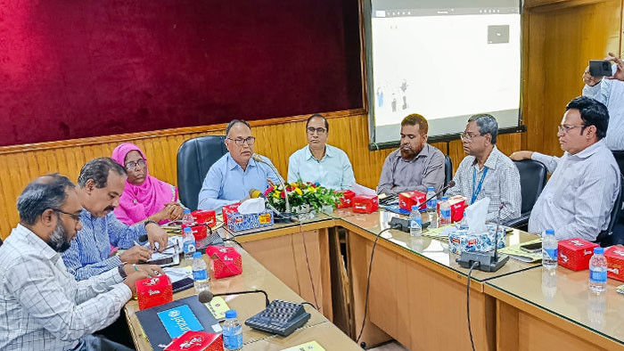 টিকাদানে সফলতার জন্য সাংবাদিকদের ভূমিকা অত্যন্ত গুরুত্বপূর্ণ- ড. মোহাম্মদ আলতাফ