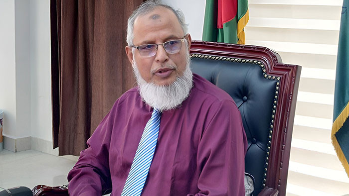 উপদেষ্টা থেকে নির্বাচনে অংশগ্রহণ করতে পারবেন না- ইসি আনোয়ারুল