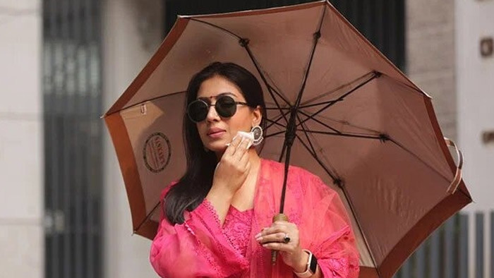 গরমে চোখের যত্ন নেবেন যেভাবে