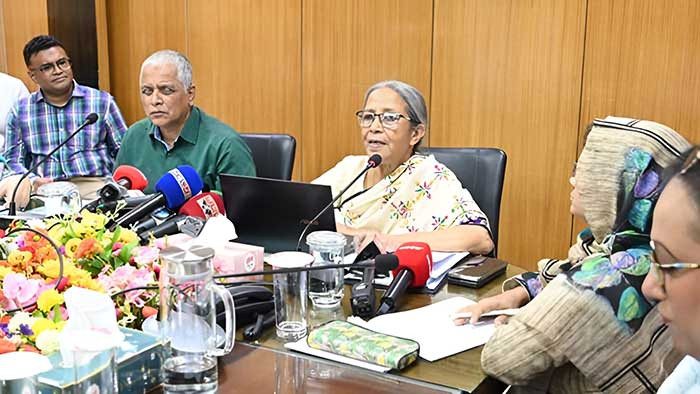 অক্টোবর ৪ থেকে ২৫ পর্যন্ত মা ইলিশ ধরা ও বিক্রয় নিষিদ্ধ- মৎস্য ও প্রাণিসম্পদ উপদেষ্টা