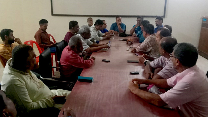 ফরিদপুর মেডিকেল কলেজ হাসপাতালের পরিচালক অপসারণ না হওয়া পর্যন্ত লাগাতার আন্দোলন