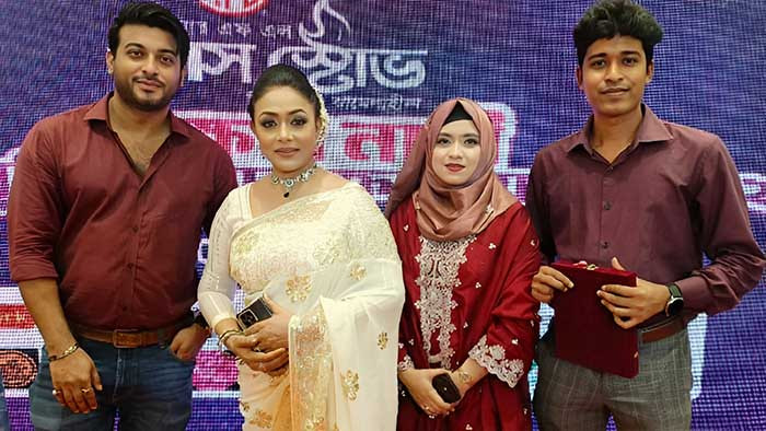 লাইফস্টাইল সাংবাদিকের সম্মাননা পেলেন গাজী আনিস