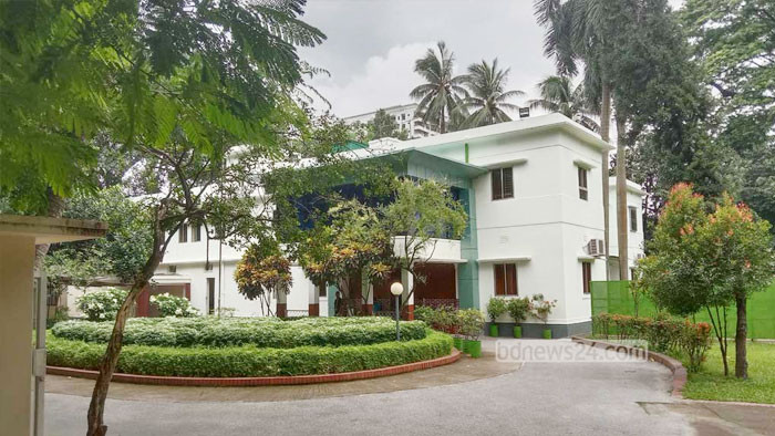 সরকারি বাসভবন ছাড়তে হবে সাবেক উপদেষ্টাদের, সময় দিতে চায় না সরকার