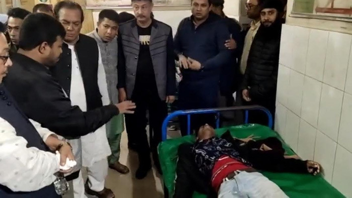 ফরিদপুরে আওয়ামীলীগ প্রার্থীর দুই সমর্থককে পিটিয়ে আহত