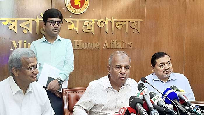 দেশি-বিদেশি সব ষড়যন্ত্র নস্যাৎ করেছে সরকার: স্বরাষ্ট্র উপদেষ্টা জাহাঙ্গীর আলম
