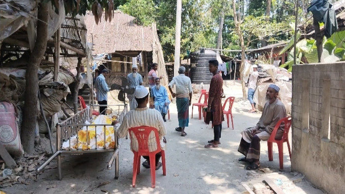 লাইলাতুলকদরের নামাজ পড়তে গিয়ে মসজিদে মুসুল্লির মৃত্যু