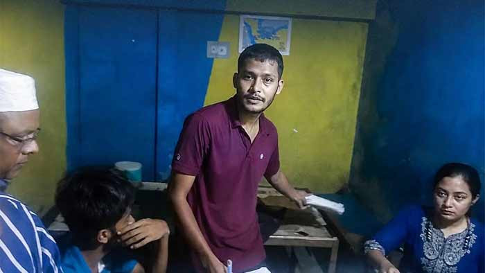 এইচএসসি পরীক্ষার খাতা মূল্যয়ন শিক্ষকের চায়ের আড্ডায়, জব্দ ৪০০ উত্তরপত্র