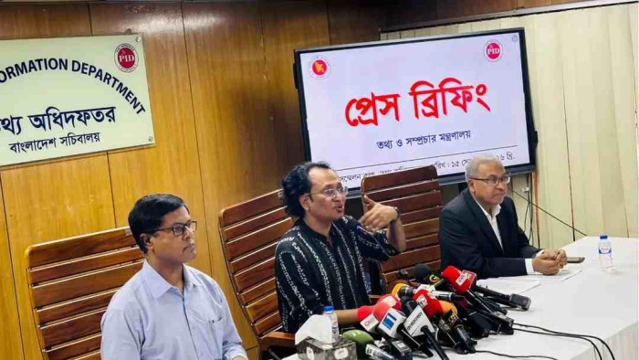 সাংবাদিকের কার্ড বাতিলের কারণ খতিয়ে দেখবেন উপদেষ্টা জাহেদ