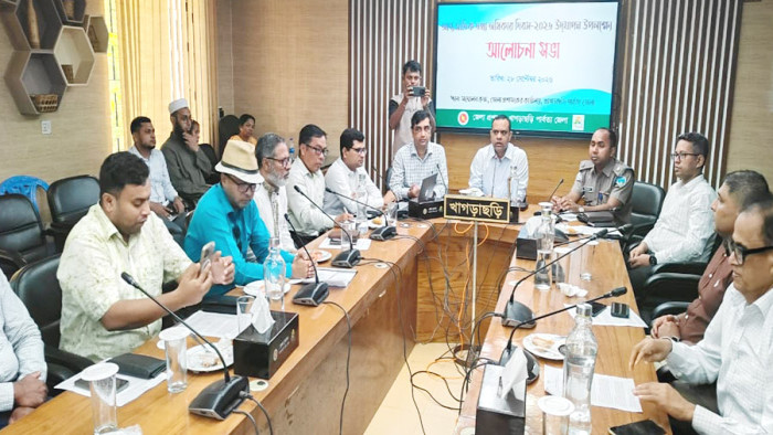 তথ্য অধিকার আইনে জনগণের প্রয়োজনীয় তথ্য দিতে হবে: আনোয়ার সাদাত