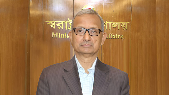 পদত্যাগ করেছেন প্রধান উপদেষ্টার বিশেষ সহকারী খোদা বকশ চৌধুরী