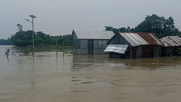 কুড়িগ্রামে আবারও বন্যার অবনতি, ২ লক্ষাধিক মানুষ পানিবন্দী