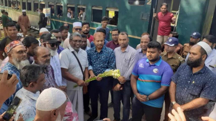 ৫ বছর পর পার্বতীপুর- কুড়িগ্রাম চিলমারী রুটে রমনা মেইল পুনরায় চালু