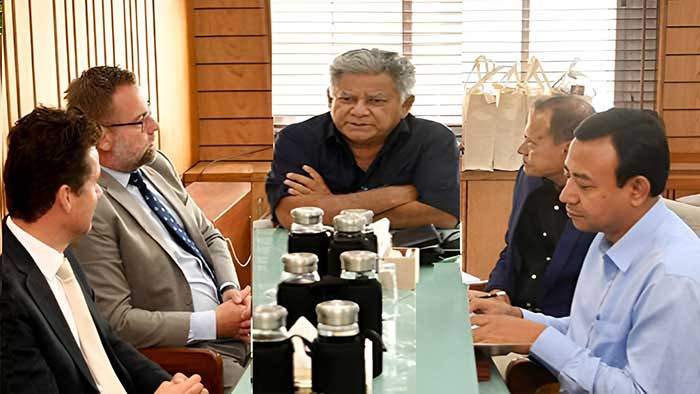 নৌপরিবহন উপদেষ্টার সাথে ডেনমার্কের রাষ্ট্রদূতের সৌজন্য সাক্ষাৎ