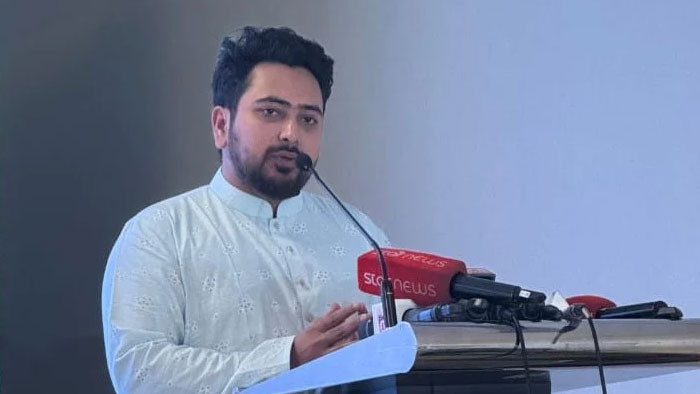 খালেদা জিয়ার অসুস্থতা বিবেচনায় নেওয়ার আহ্বান- ইসিকে নাহিদ