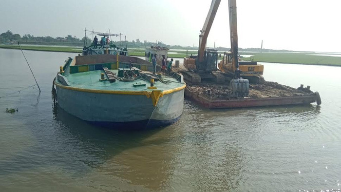 নাসিরনগরে অবৈধভাবে মাটি উত্তোলনে ৩ ব্যক্তিকে বিনাশ্রম কারাদন্ড প্রদান