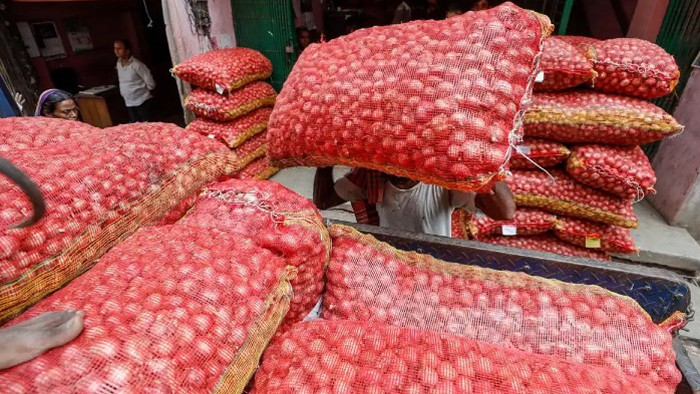 সিলেটে পেঁয়াজের বাজার অস্থির !! অজুহাত বন্যার