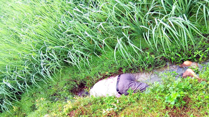 ধামইরহাটে রাস্তার পাশে যুবকের মরদেহ উদ্ধার, এলাকায় চাঞ্চল্য
