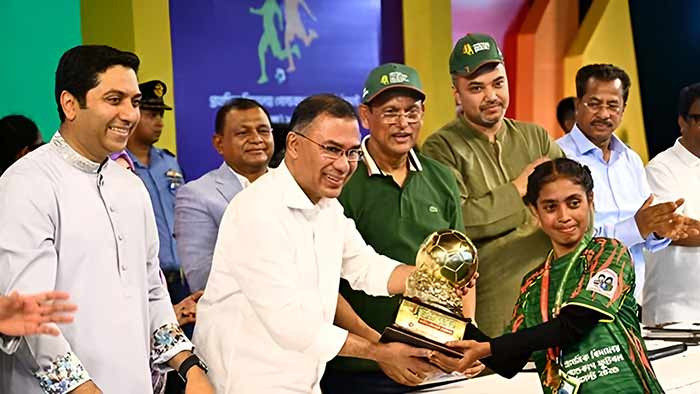 শিক্ষার্থীদের অলরাউন্ডার হয়ে শক্তিশালী দেশ গড়ার আহ্বান প্রধানমন্ত্রীর