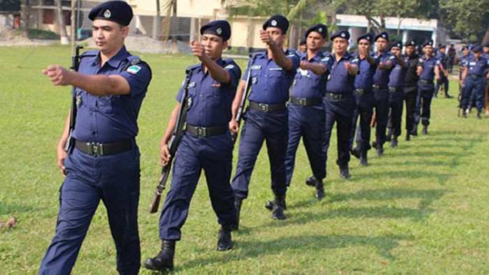 এসএসসি পাসে বাংলাদেশ পুলিশে চাকরি