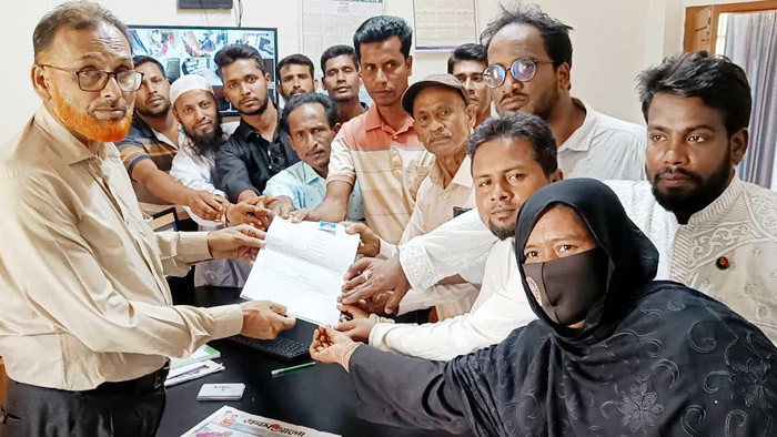 বাগমারায় চেয়ারম্যান পদে আব্দুর রাজ্জাকের পক্ষে মনোনয়ন ফরম দাখিল