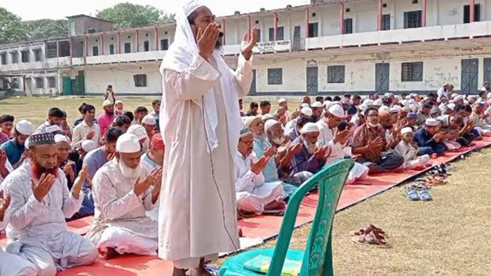 রাজশাহীতে বৃষ্টির জন্য ইসতিসকার নামাজ ও ব্যাঙের বিয়ে