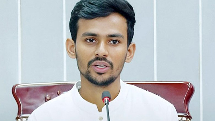 যুবসমাজকে বন্যার্তদের পাশে দাঁড়ানোর আহ্বান