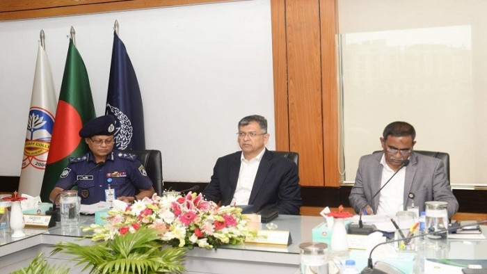 পুলিশের সক্ষমতা বাড়াতে সাইবার ইউনিট গঠন করা হবে: স্বরাষ্ট্রমন্ত্রী
