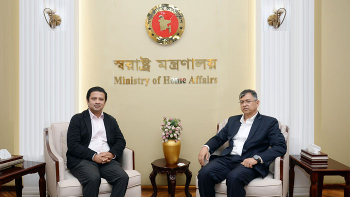 সরকারের লক্ষ্য দীর্ঘমেয়াদির পাশাপাশি জনগণের স্বল্পমেয়াদি প্রত্যাশা পূরণ করা- স্বরাষ্ট্রমন্ত্রী