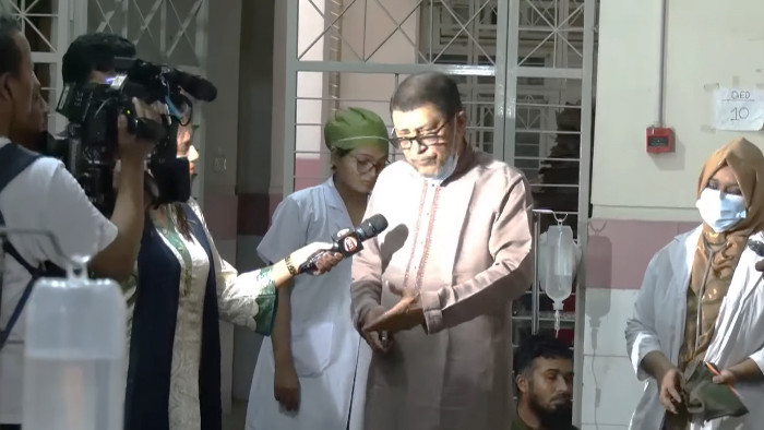 মুগদা হাসপাতালে আকস্মিক পরিদর্শনে স্বাস্থ্যমন্ত্রী