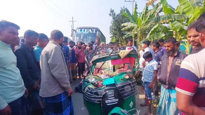 শেরপুরে বাস ও সিএনজি অটোরিকশা মুখোমুখি সংঘর্ষে নিহত-৫