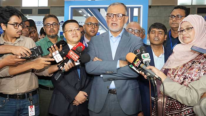 যৌথভাবে সক্ষমতা তুলে ধরার চেষ্টা করা হচ্ছে- বাণিজ্য উপদেষ্টা