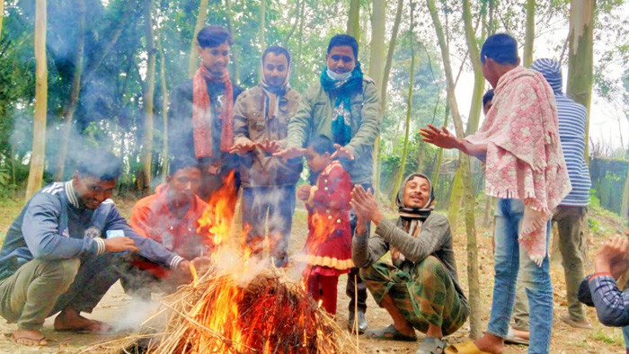 সুন্দরগঞ্জে তীব্র শীতে জনজীবন বিপর্যস্ত