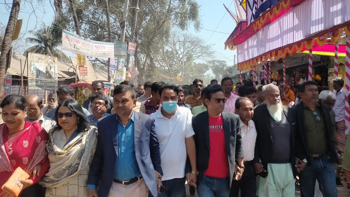সুন্দরগঞ্জে আ'লীগ সহ-সভাপতি সাজেদুল ইসলামের উপর সন্ত্রাসী হামলার প্রতিবাদে বিক্ষোভ